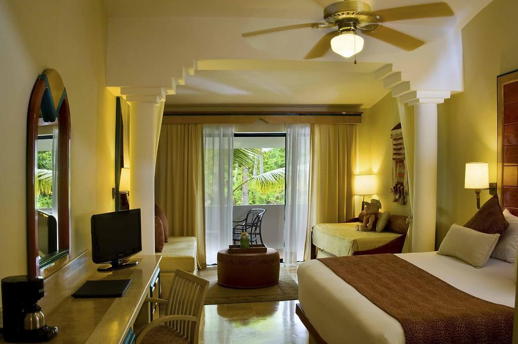 Melia Caribe Tropical All Inclusive (Adults Only) 蓬塔卡纳 客房 照片